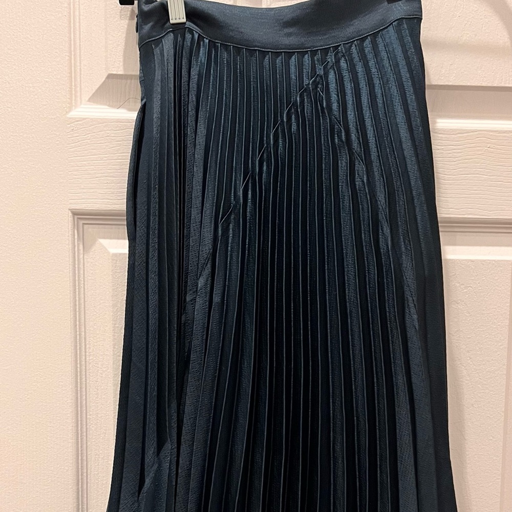 Vince flate midi skirt